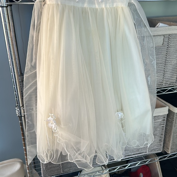 GIRLS WHITE GOWN (GRADUATION, CHRISTENING, BAT MITZVAH, WEDDINGS, EVENTS, ETC) - Picture 3 of 9